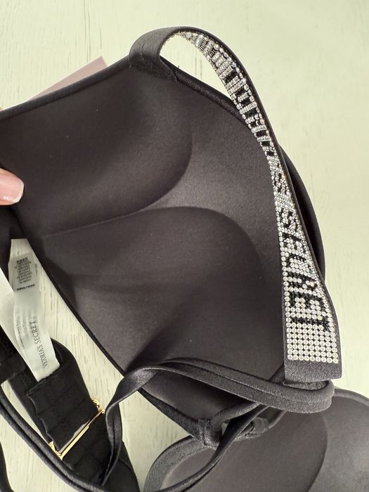 Бюст Victoria Secret 36D зі стразами купальник