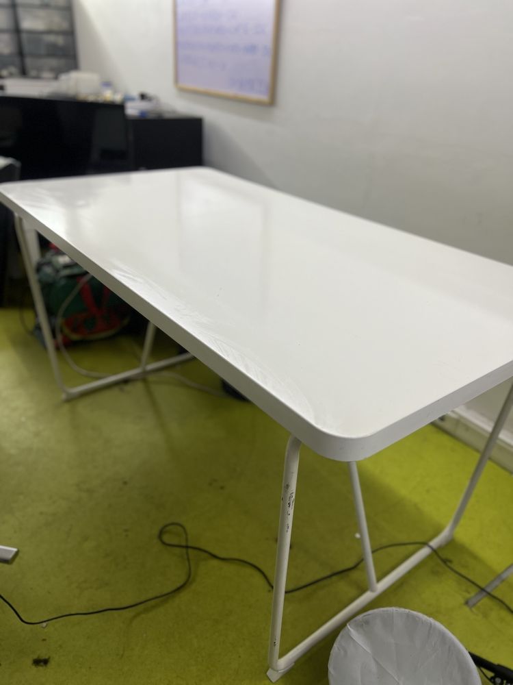 Mesa secretaria branca em madeira