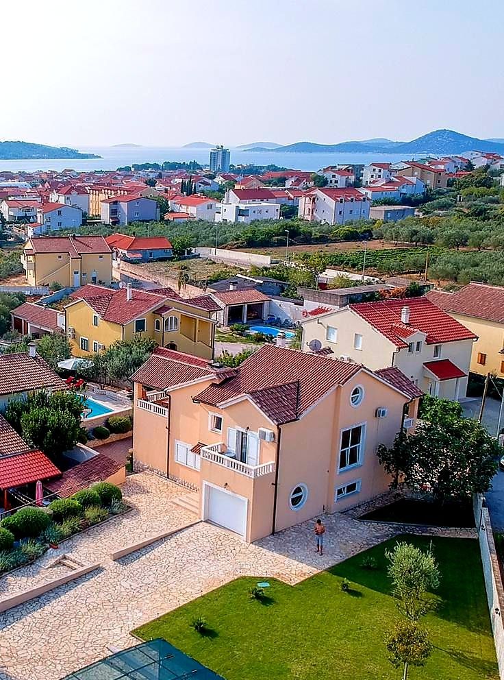 Wakacje Chorwacja Vodice noclegi apartamenty dom z basenem