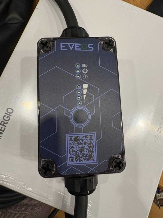 Зарядна станція Eveus Light 16-32-40-48А Type 1 GBT Type 2 NACS