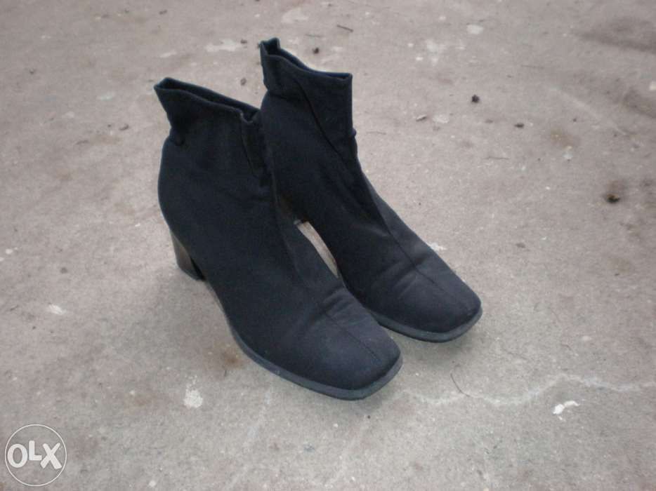 Botas em licra cano baixo