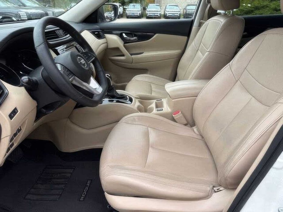 Nissan Rogue SL      2019