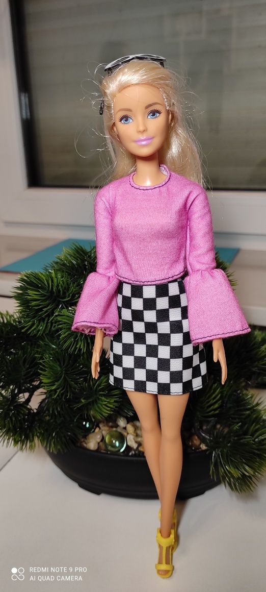 Lalka Barbie blondi