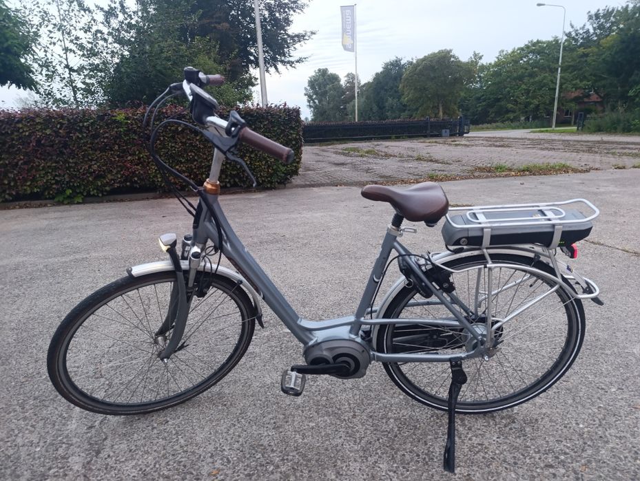 Batavus Como z silnikiem BOSCH 2x bateria rower elektryczny ebike