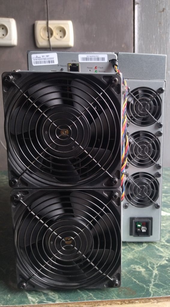 ANTMINER S21-188 Th/s