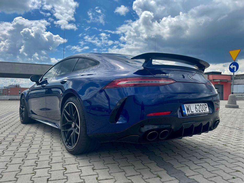 Mercedes- Benz AMG GT 43 Wynajem krótkoterminowy i długoterminowy.
