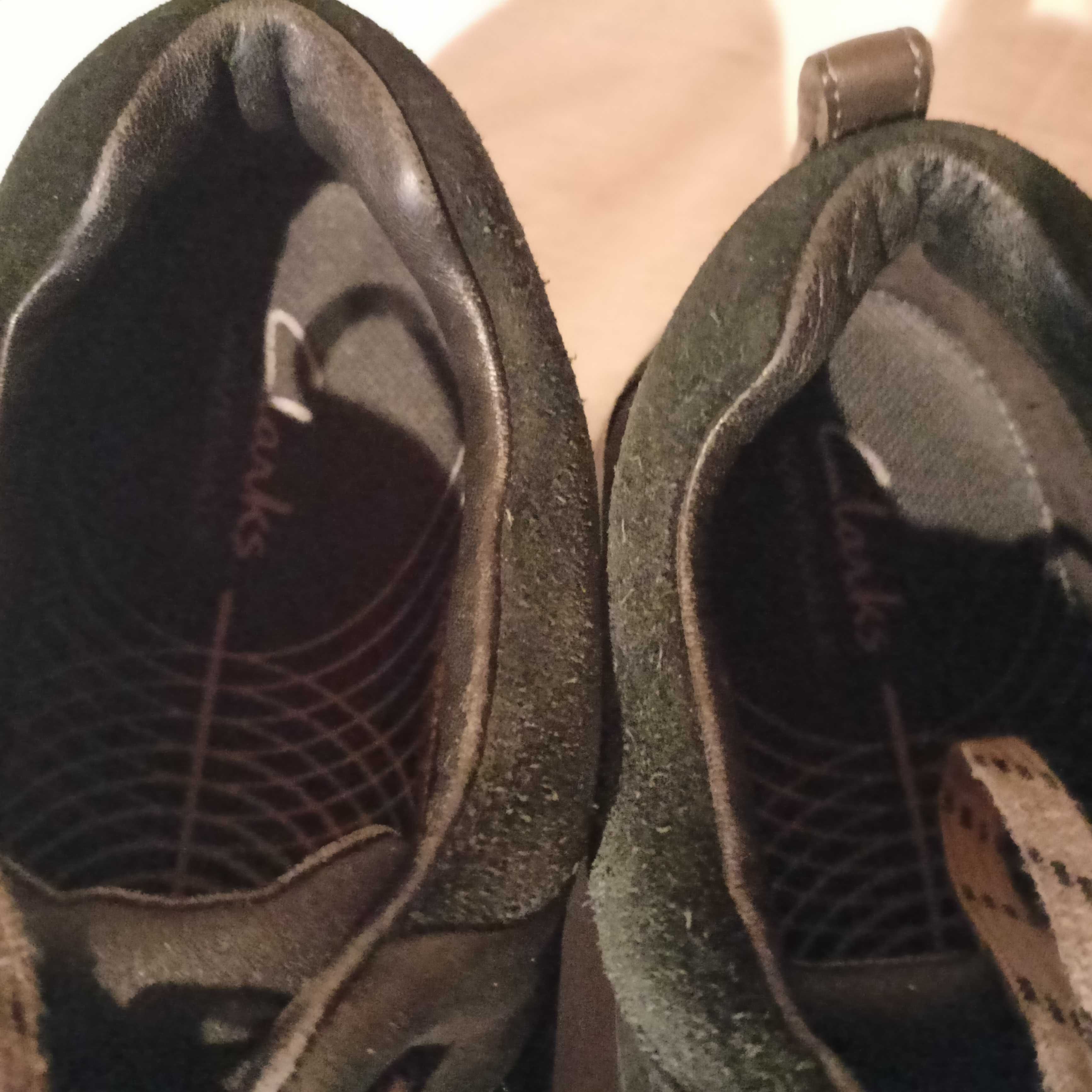 Clarks roz. 39, 5 /UK 6 D/- dł. wkł. 25 cm- skóra