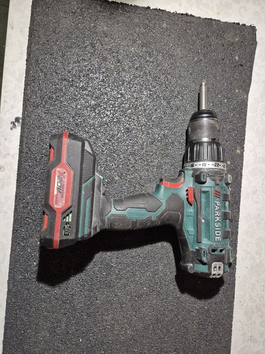 Wkrętarka akumulatorowy patkside z zestawem bitów