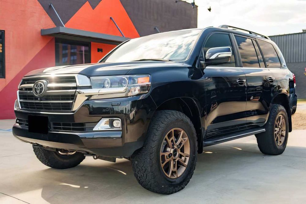 Toyota Land Cruiser      2020