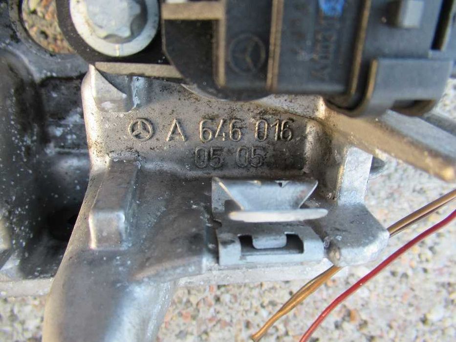 mercedes W211 2.2 cdi pokrywa dekiel zaworów