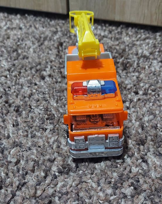 Автомобілі різні