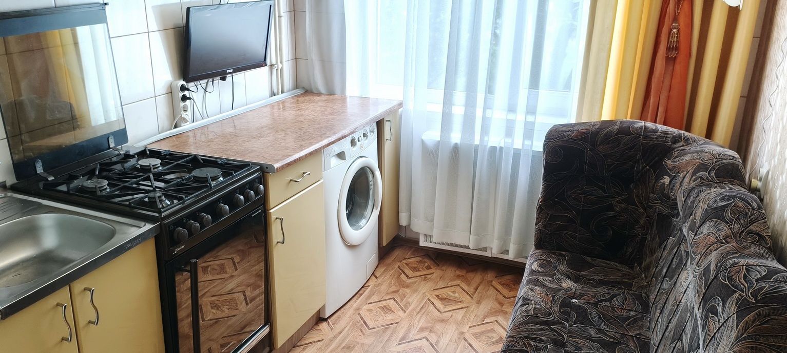 Продається хороша 2-кім. квартира на 3-му поверсі в м.Калуш