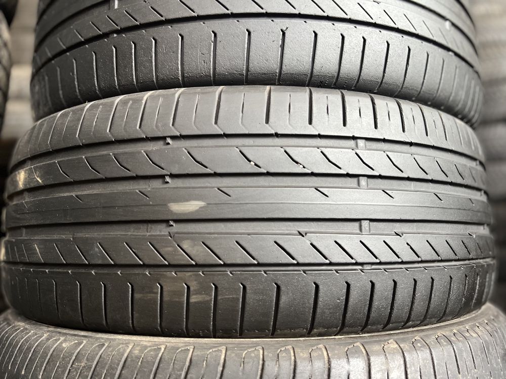 Комплект  літніх шин бу в розмірі 235/55 R19 Continental