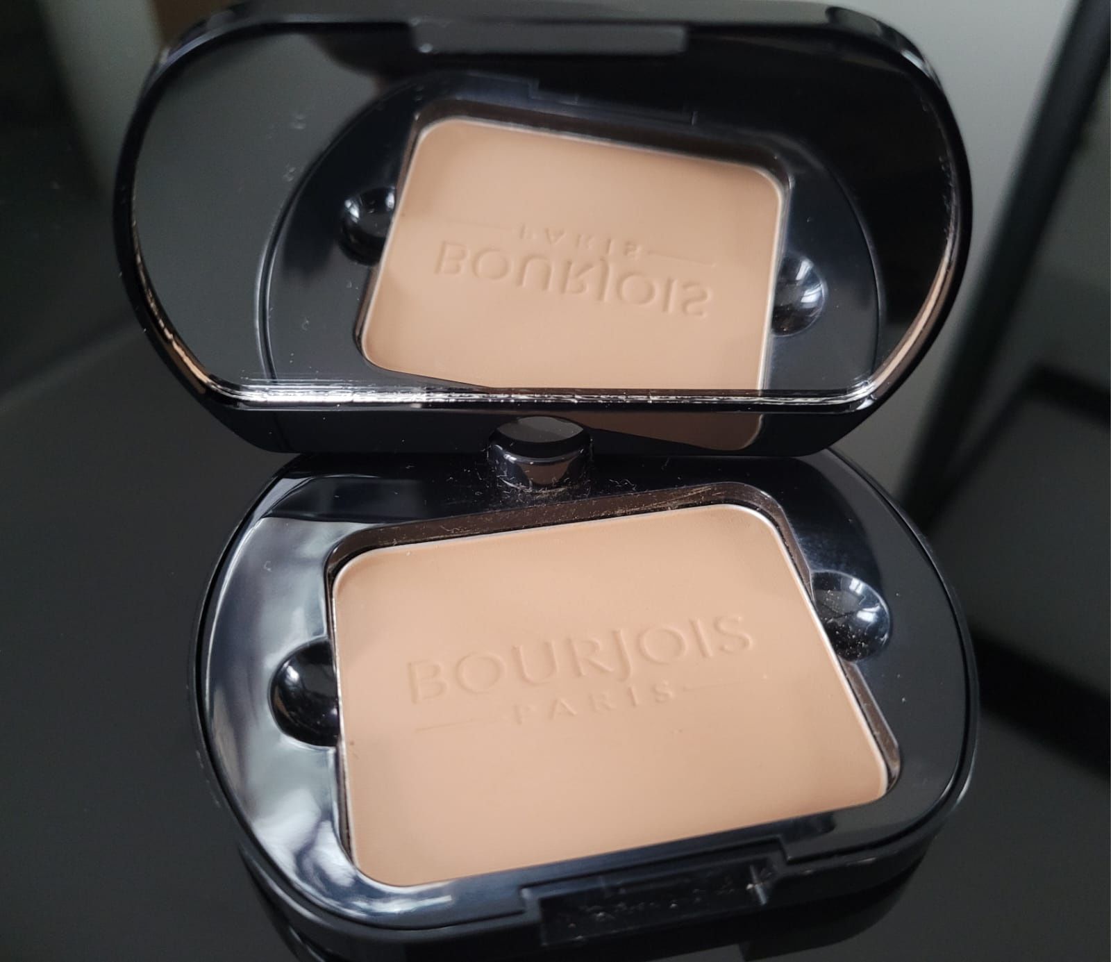 Bourjois Silk Edition puder matujący nowy 56