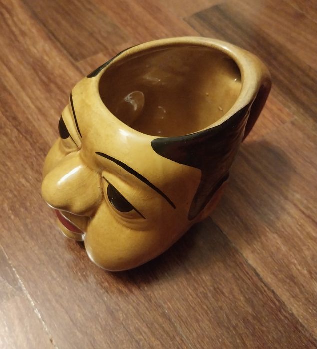 Caneca caricatura Mário Soares