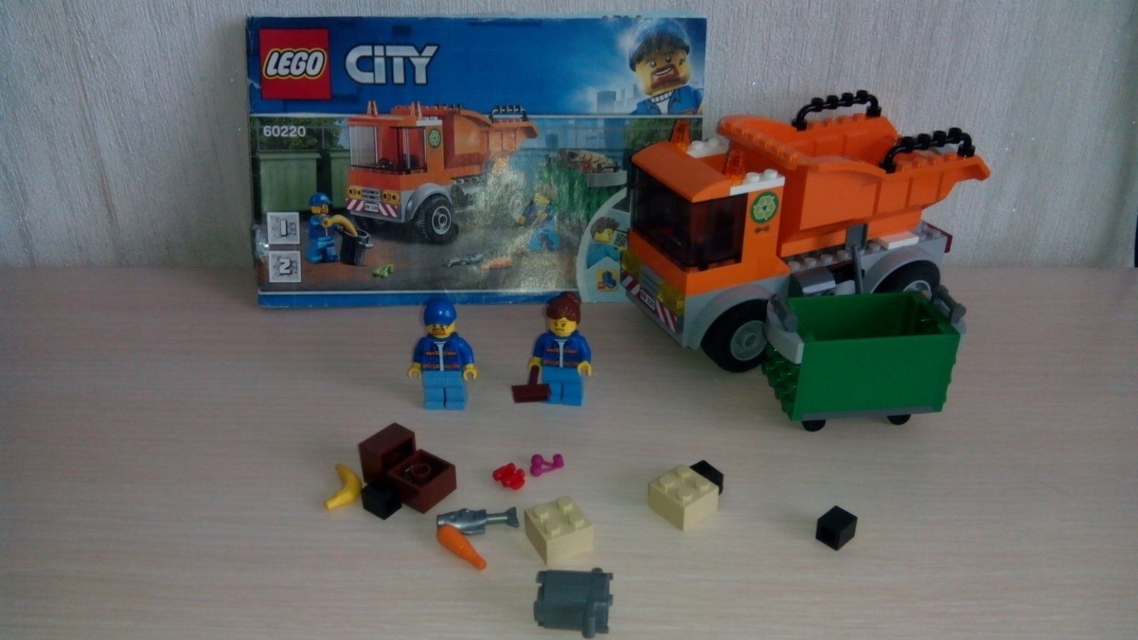 Конструктор лего lego сити city 60220