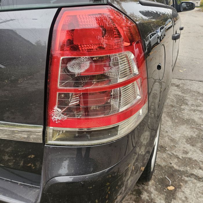 Фара opel zafira b 2009 правая