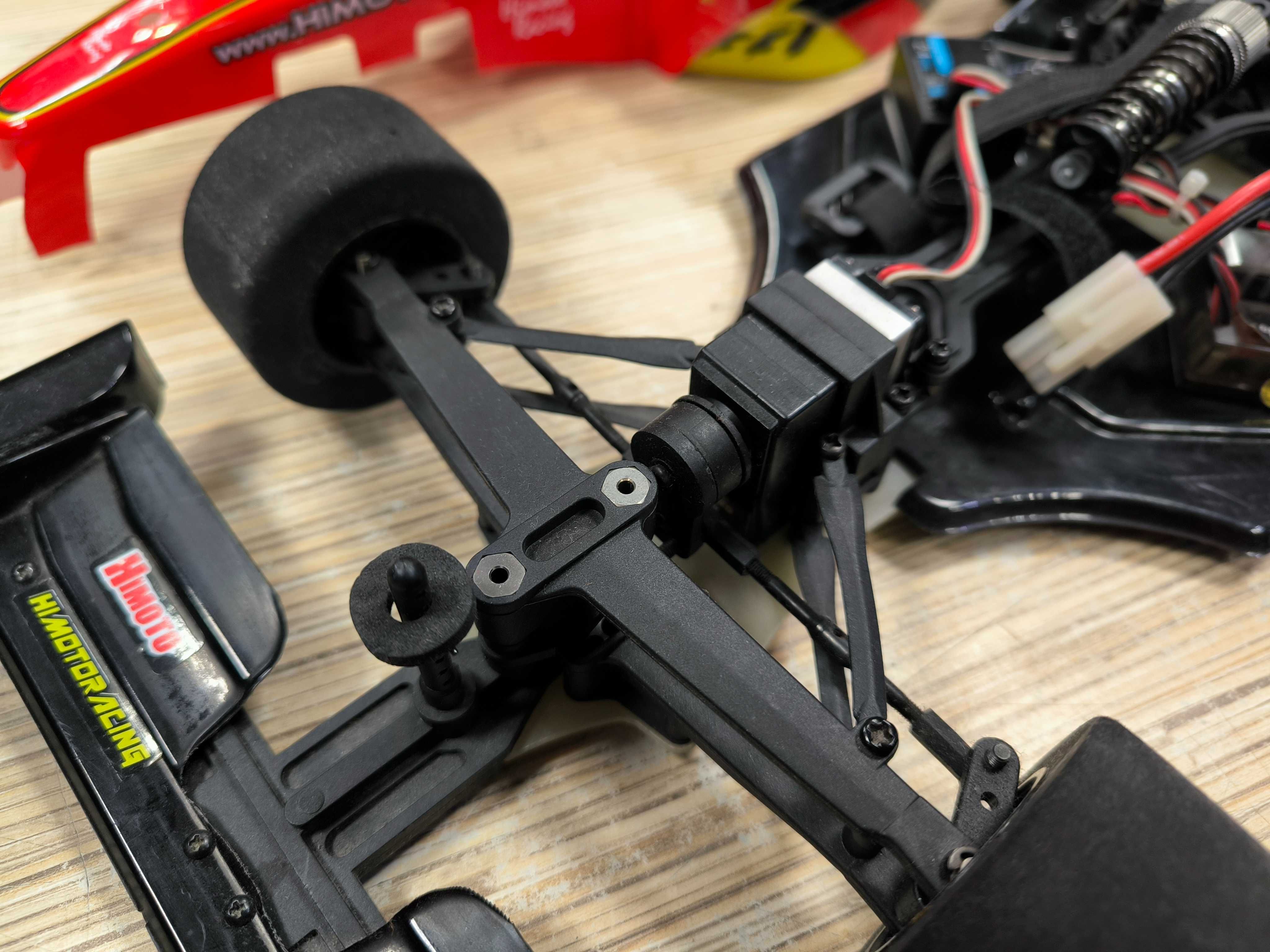 Auto  RC  Himoto     F1  2,4ghz  2WD  ( bez akumulatora )