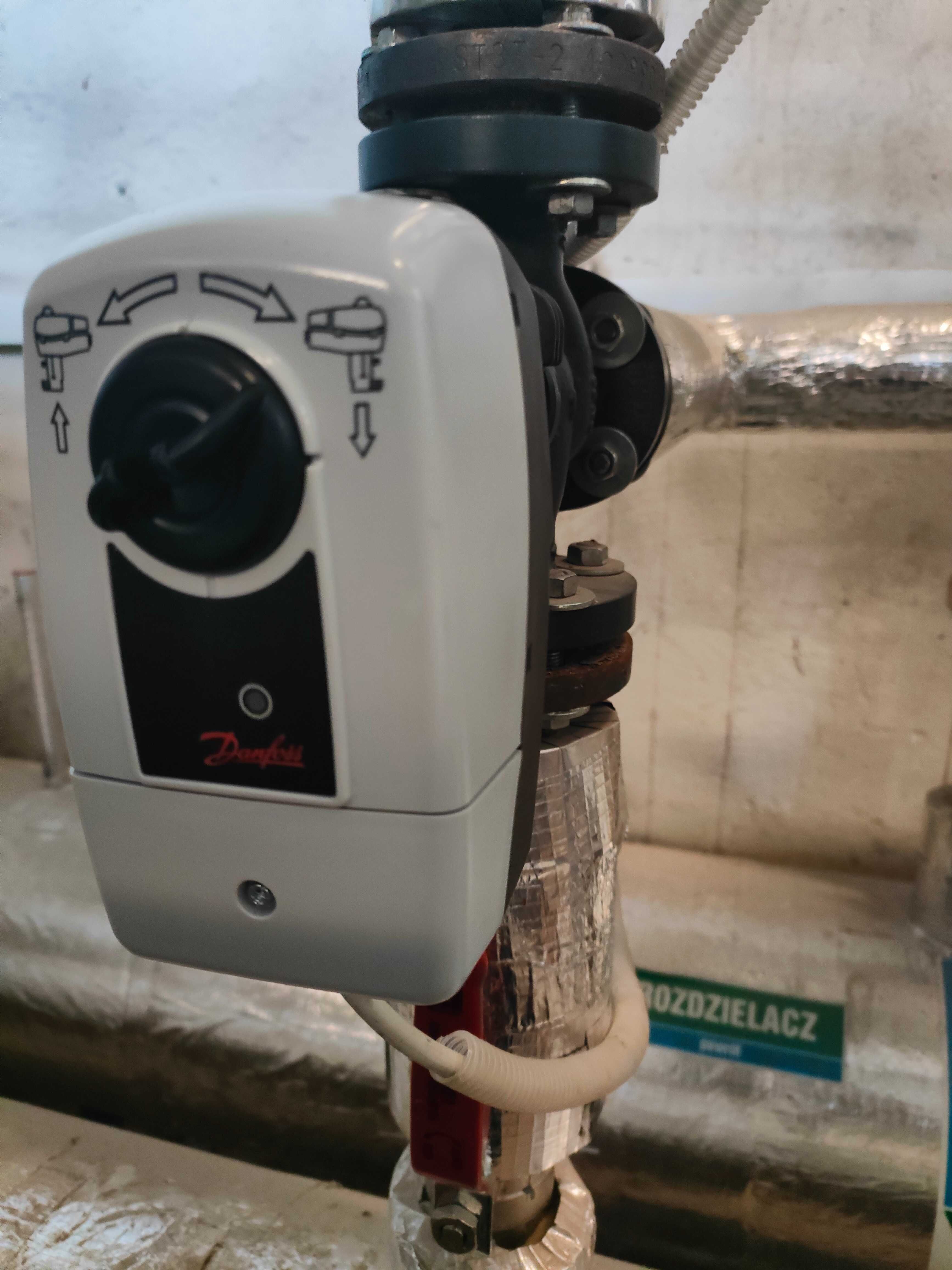 Siłownik 3-pkt Danfoss AMV435 2 sztuki komplet