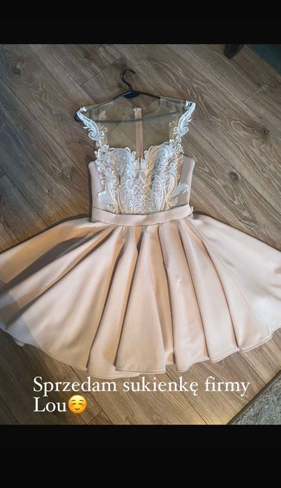 Sukienka pudrowy róż firmy LOU