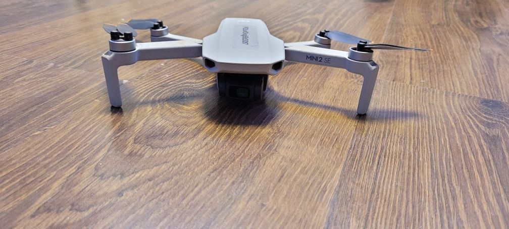 Dron DJI Mini 2 SE Fly More Combo + DJI Care