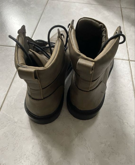 Botas Novas Pull e Bear