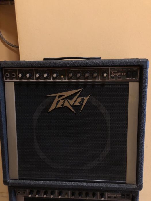 ЛампаКомбо Peavey Triumf60