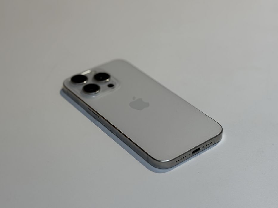 Iphone 15 Pro - 128 GB