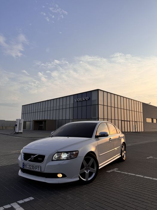volvo s40 r-design