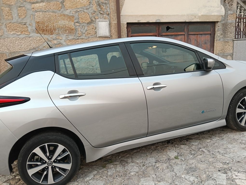 Vendo Nissan Leaf