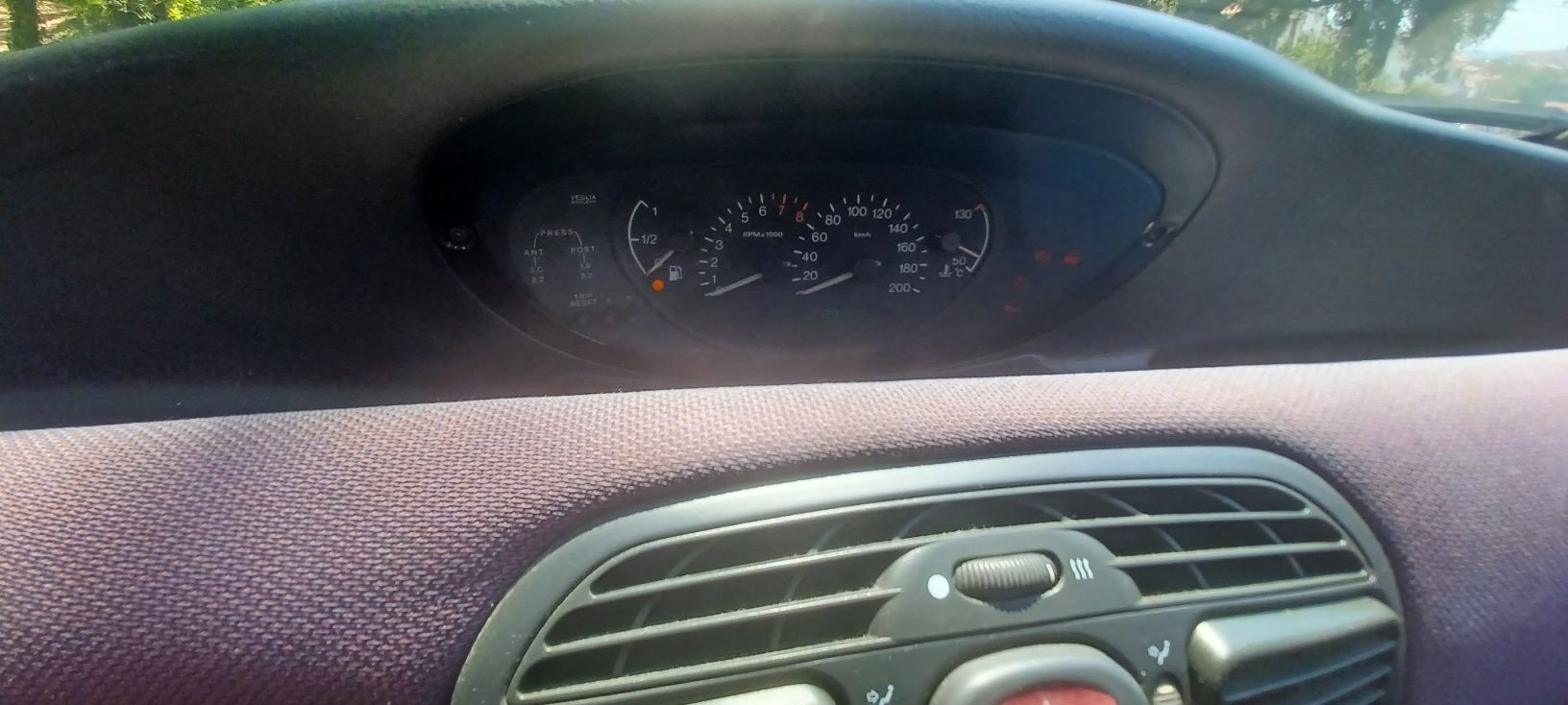 Boas carro muito bom negociável