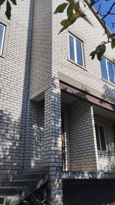 Продаю дом- недострой, пер. Железнодорожный, 25000 дол. Сша торг