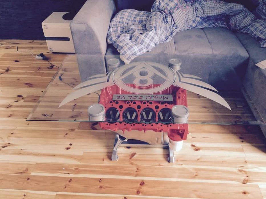 stół stolik z  bloku silnika V8 5.0L MG blok silnika LED Grawer