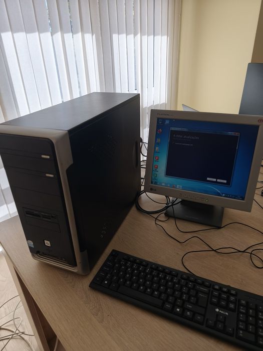 PC completo economico SSD, win10,2gb ddr2, intel