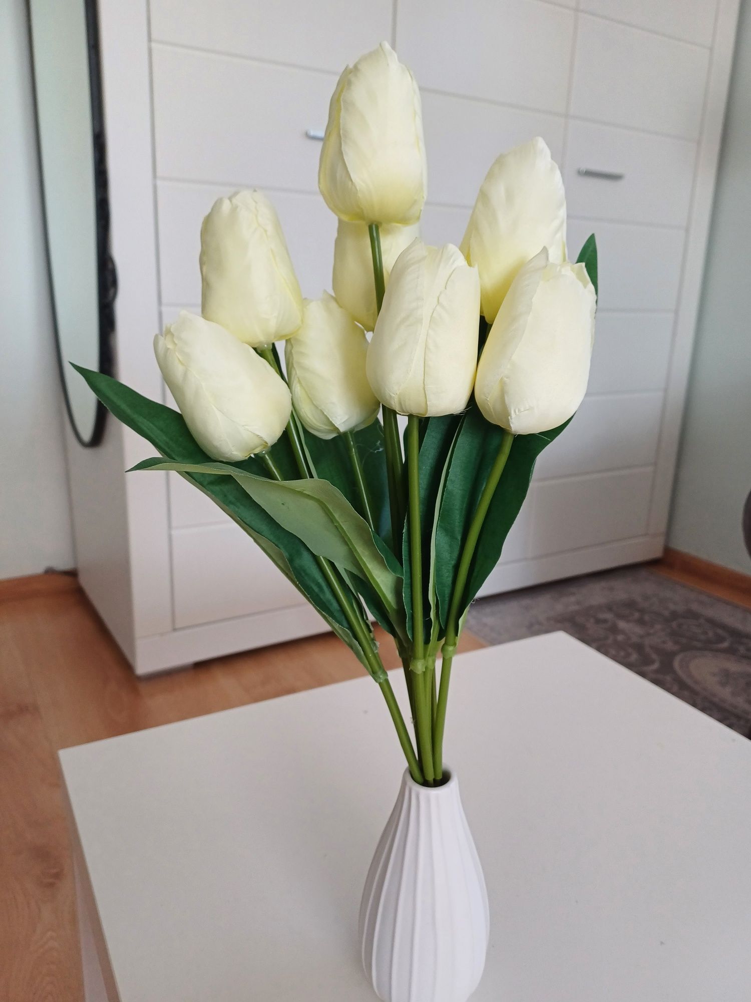 Bukiet kremowych tulipanów