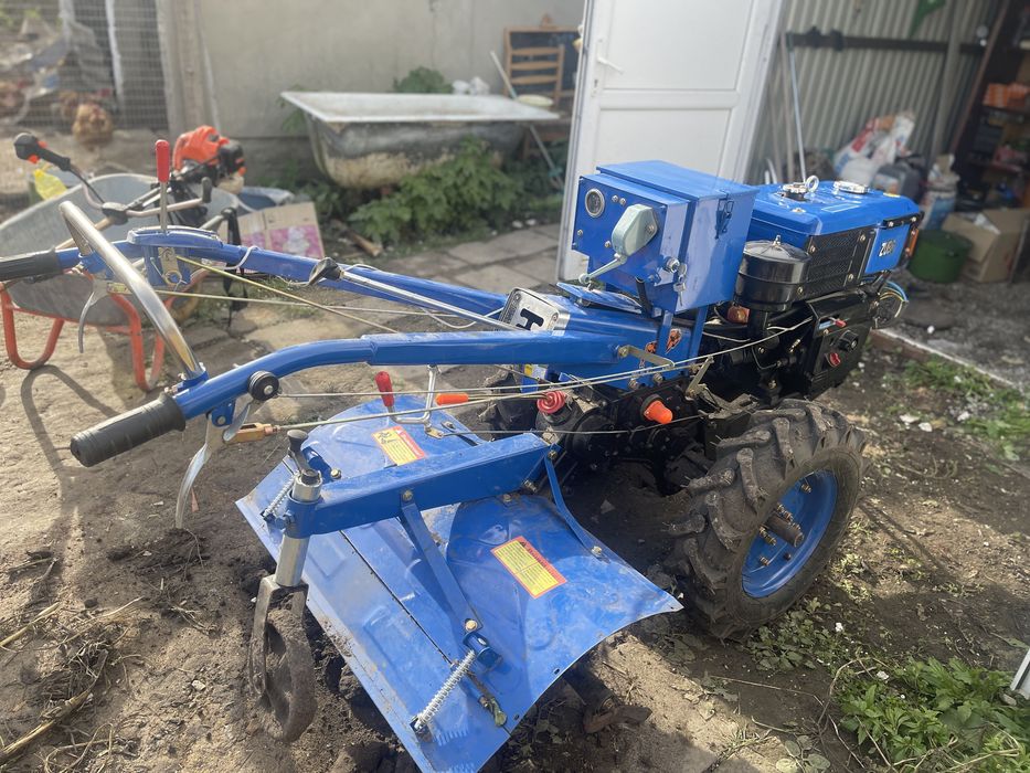 Продам Мотоблок ZUBR 12кс