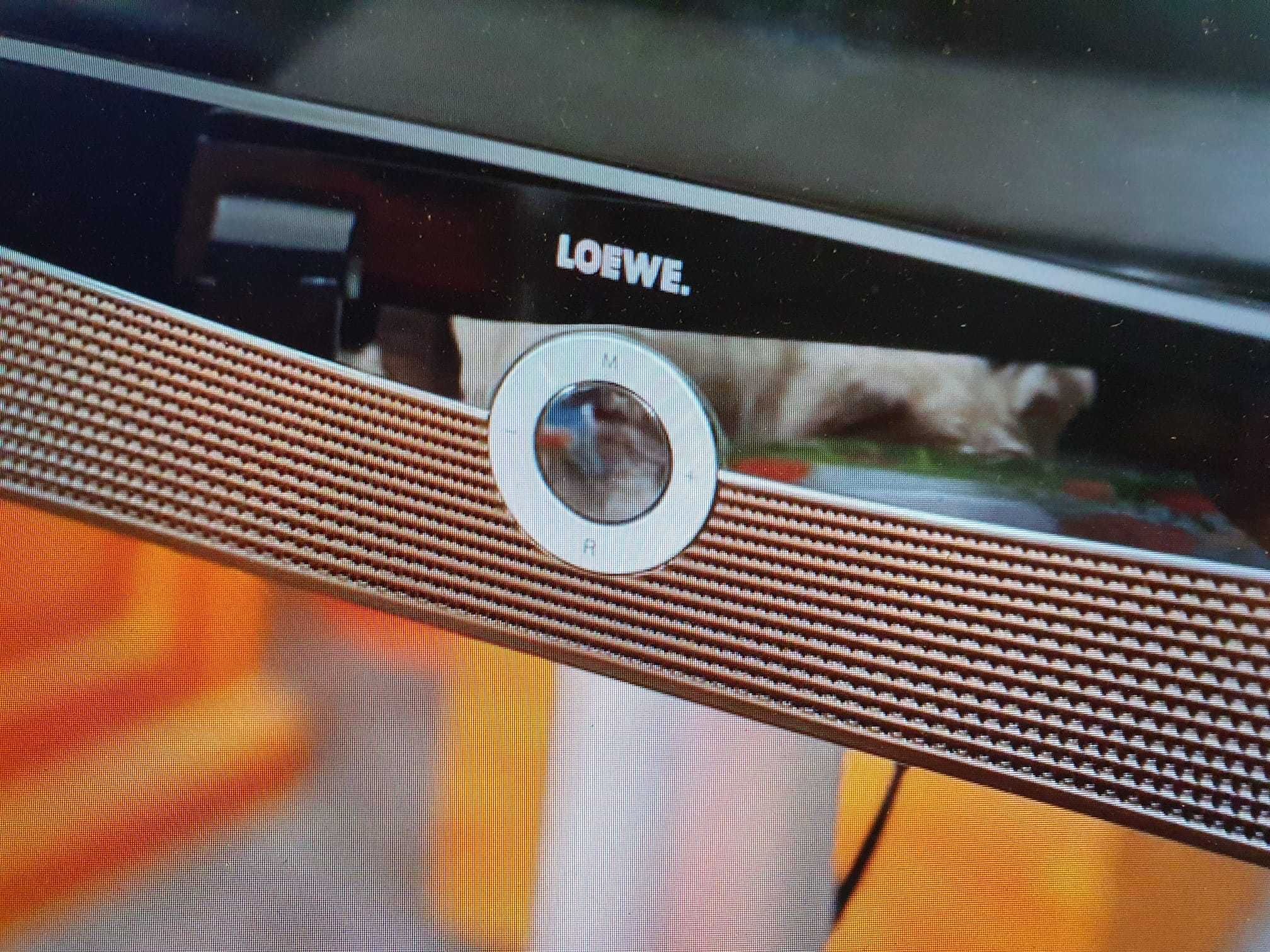 LOEWE ART 32 Led DR+STOJAKIEM 8 Desing twardy dysk