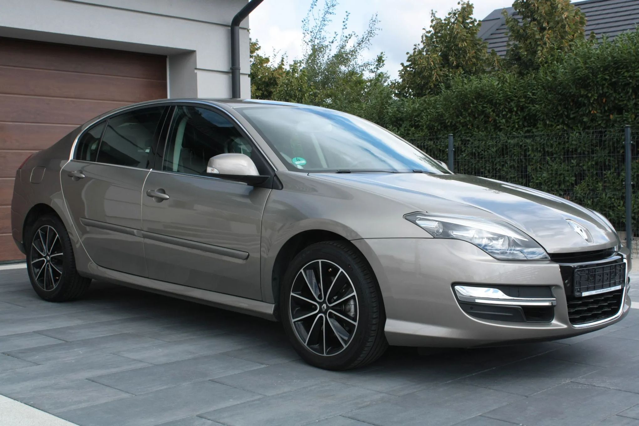 Renault Laguna Mega Stan Led Parktr Navi Grz.Fot R-link KeyFree Cały Serwis ASO 2xALU