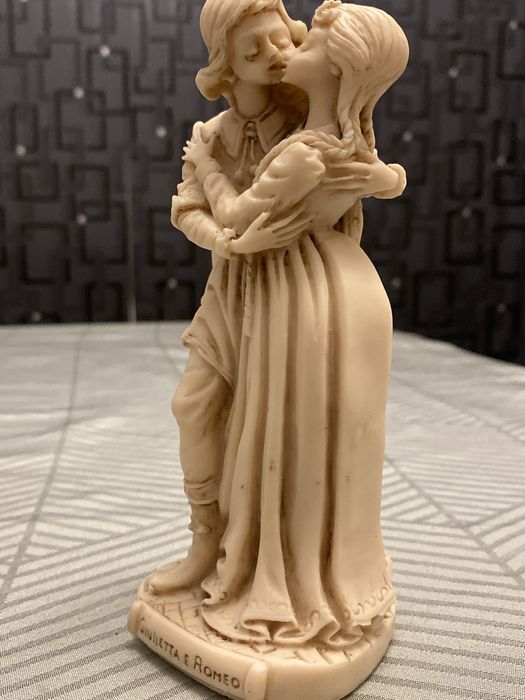 Статуэтка. Скульптура. Винтаж. Италия. Ромео и Джульетта.