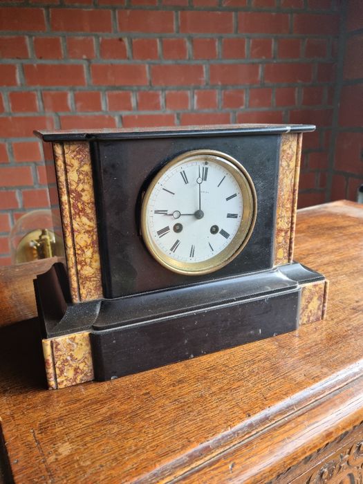 Marmurowy francuski zegar