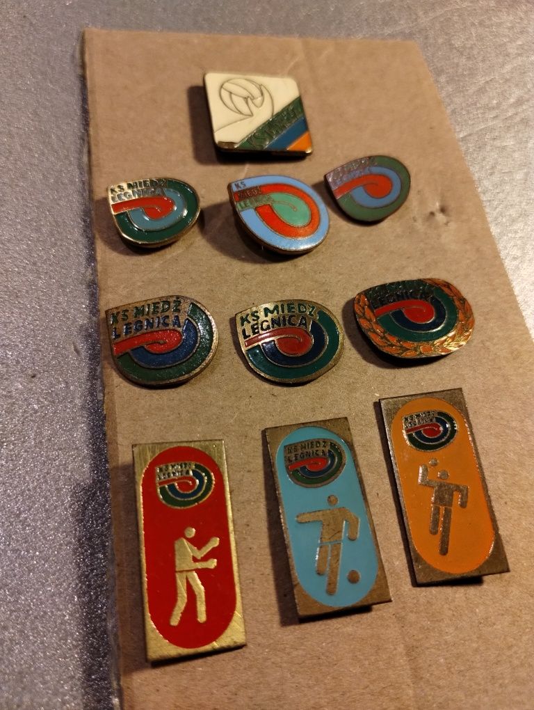 KS MIEDŹ LEGNICA - zestaw odznak - przypinki piny wpinki odznaki pins