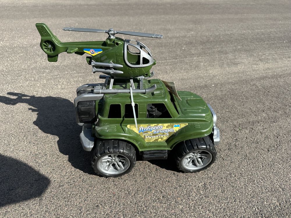 Игрушка Военный транспорт машинка и вертолет, новые!
