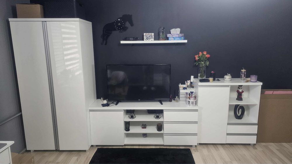 Meble Bodzio biały połysk i srebrne wstawki