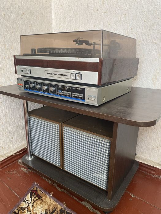 Проигрыватель пластинок Вега-106 стерео