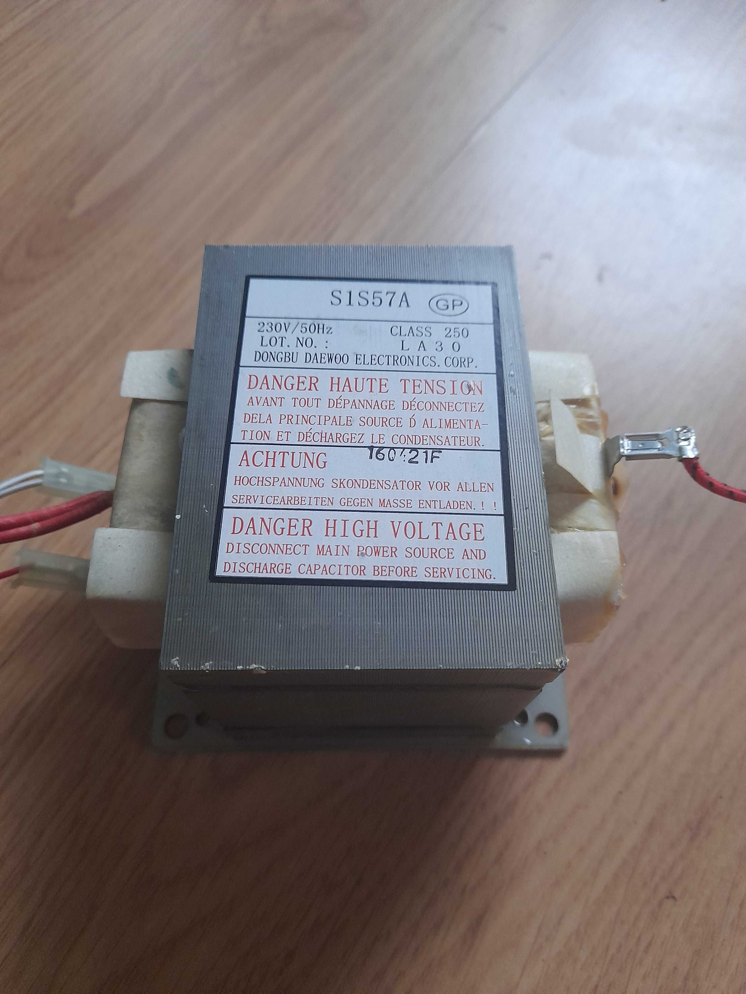 Transformator z mikrofali Trafo Zgrzewarka