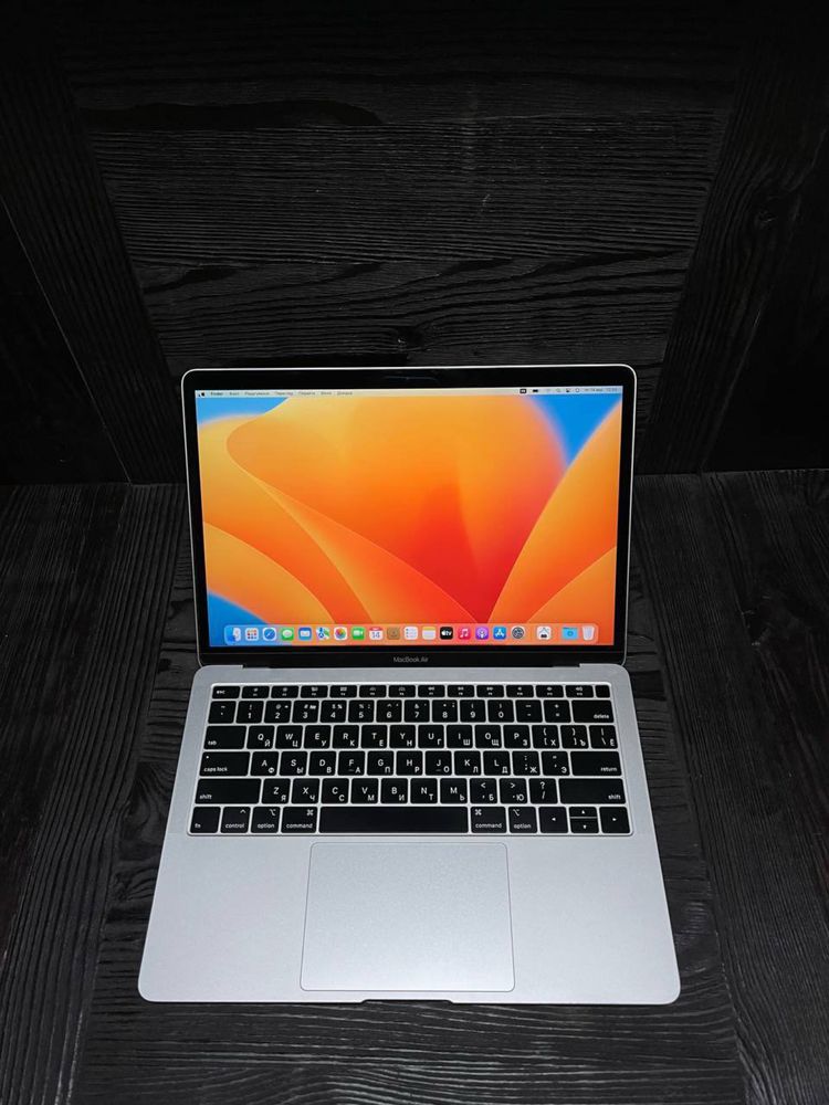 MacBook Air 13’ 2018 intelcore i5, 8gb, 128ssd