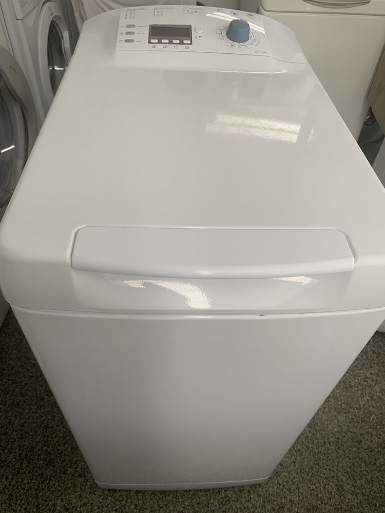 Продам пральну машину Ariston Hotpoint AVTF109,5 кг. Вузька, гарантія.