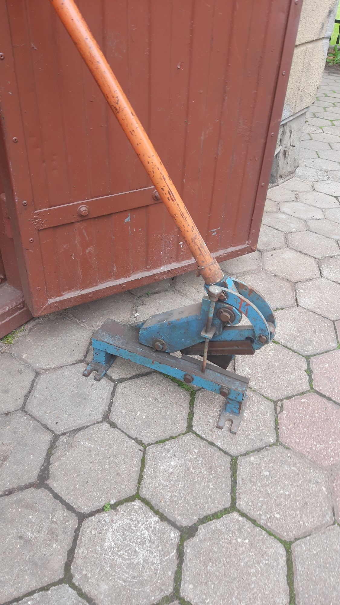 Nożyce gilotyna dzwigniowe