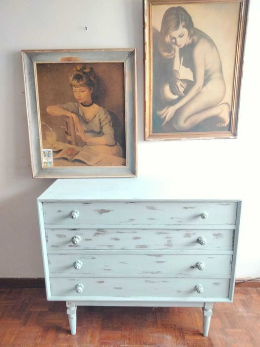 Comoda restaurada, Branca