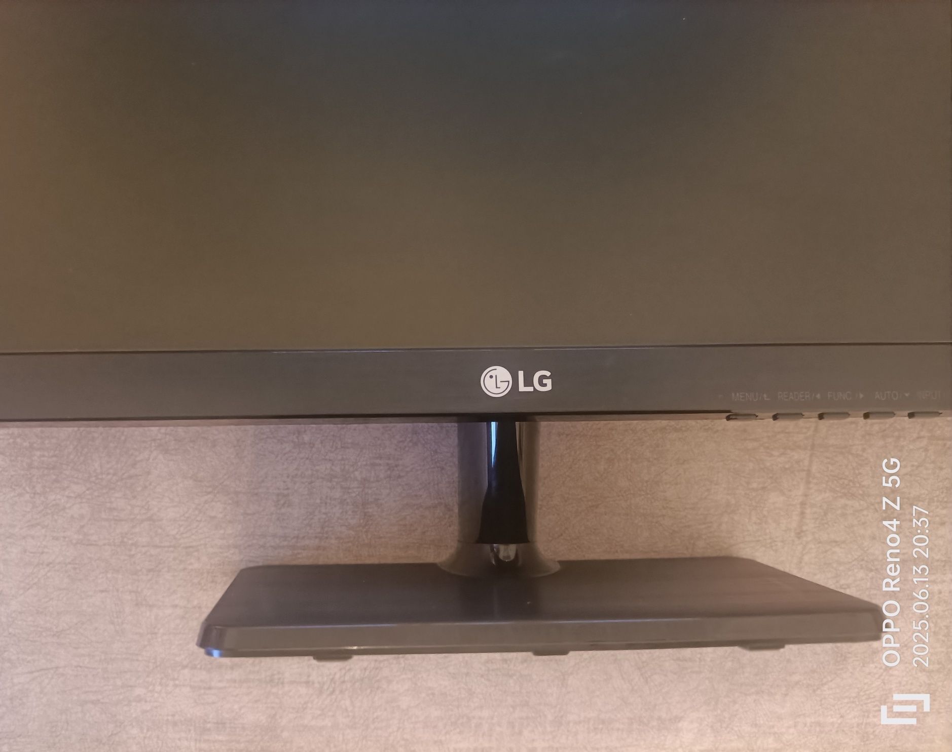 Monitor Led LG 22"